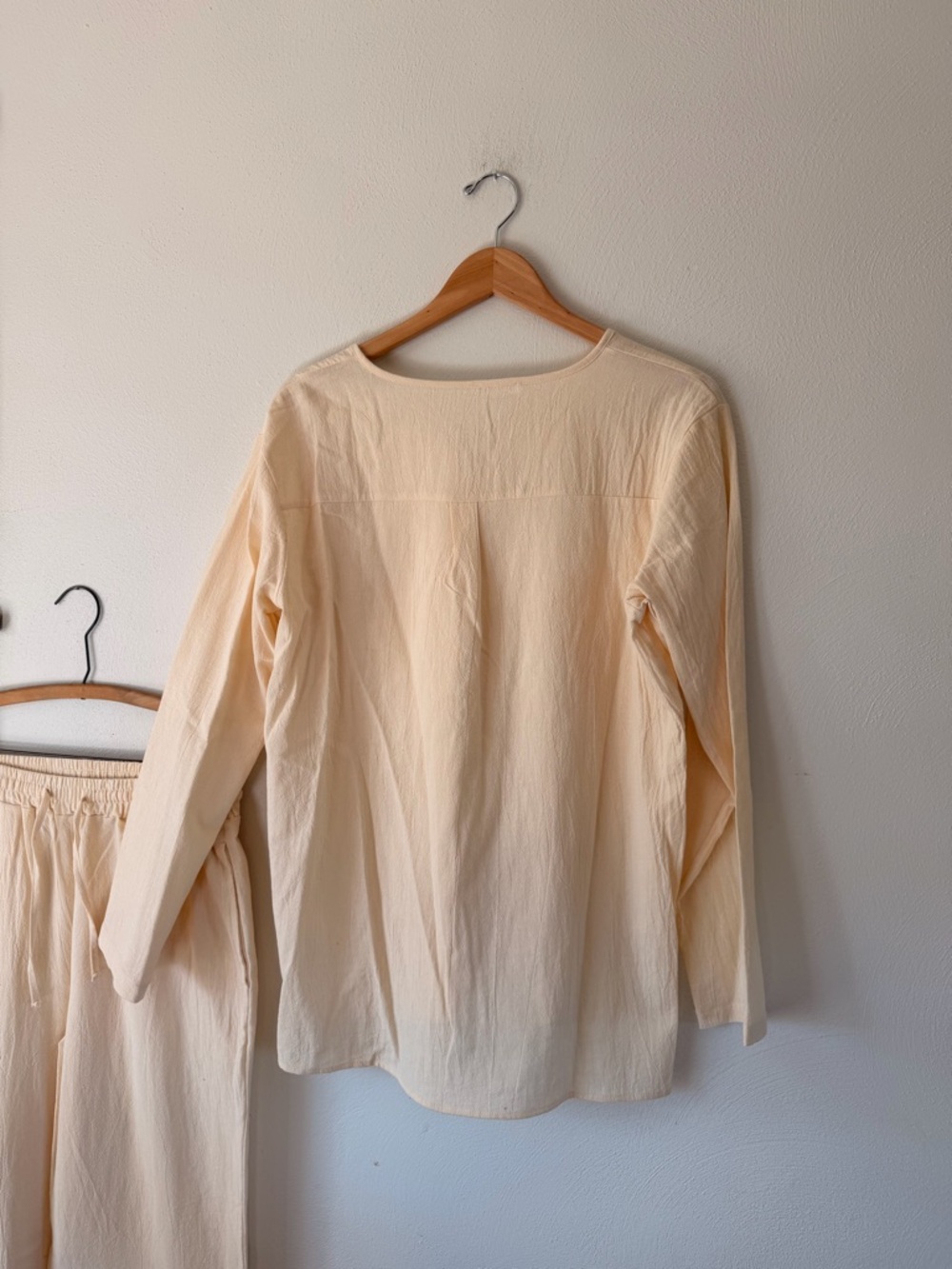 Coofandy - Medium - Men’s Cream Lightweight Two-Piece - Picture 5 of 10